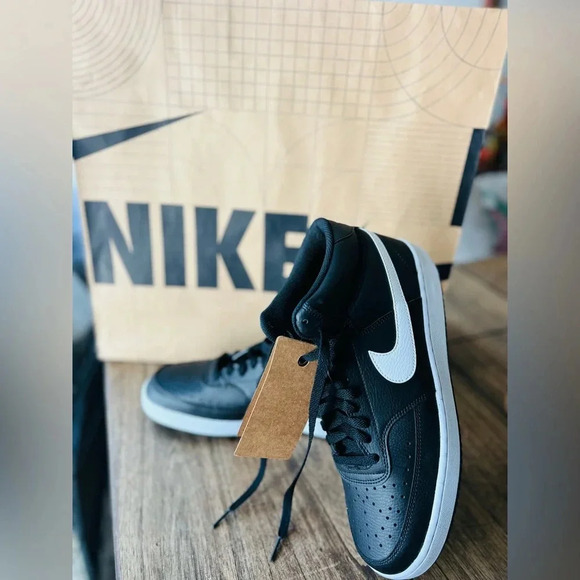 NIB MENS Nike COURT VISION MID NN Basketball Sneakers Black White DN3577 001 - Picture 7 of 8